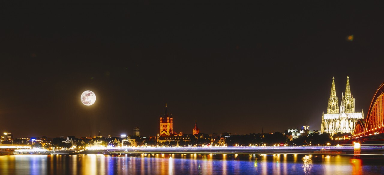 cologne rhine promenade at night