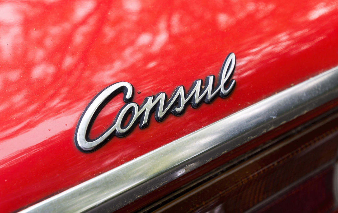 ford consul logo red