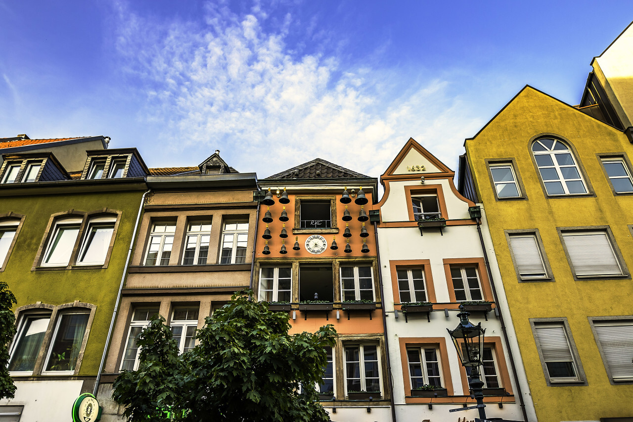 dusseldorf colorful old town