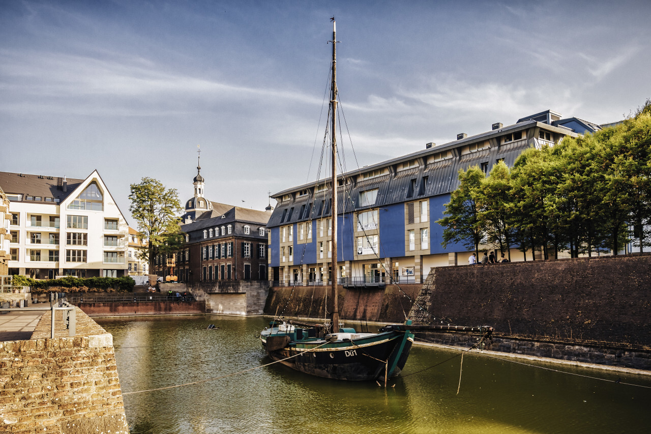 dusseldorf old harbor