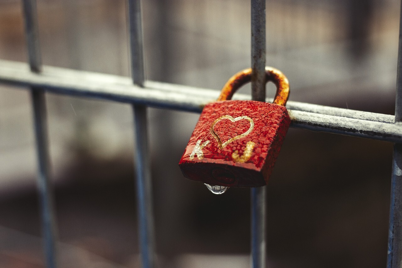 rusty love padlock