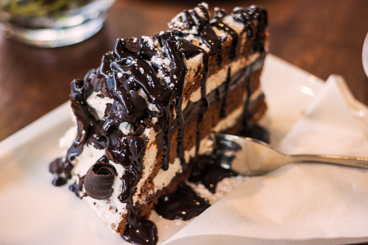 sweet italian chocolate cream cake