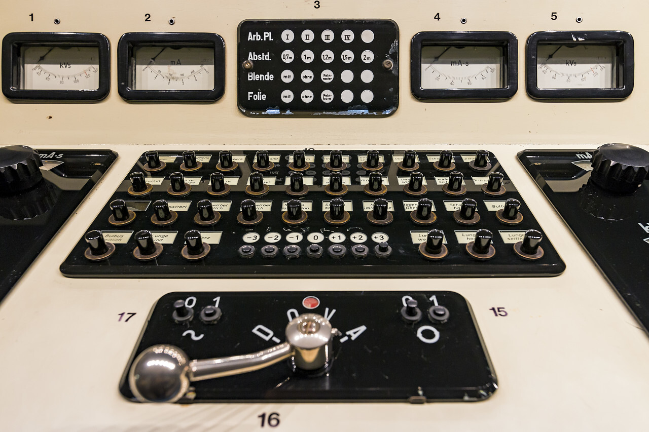 vintage control panel x ray