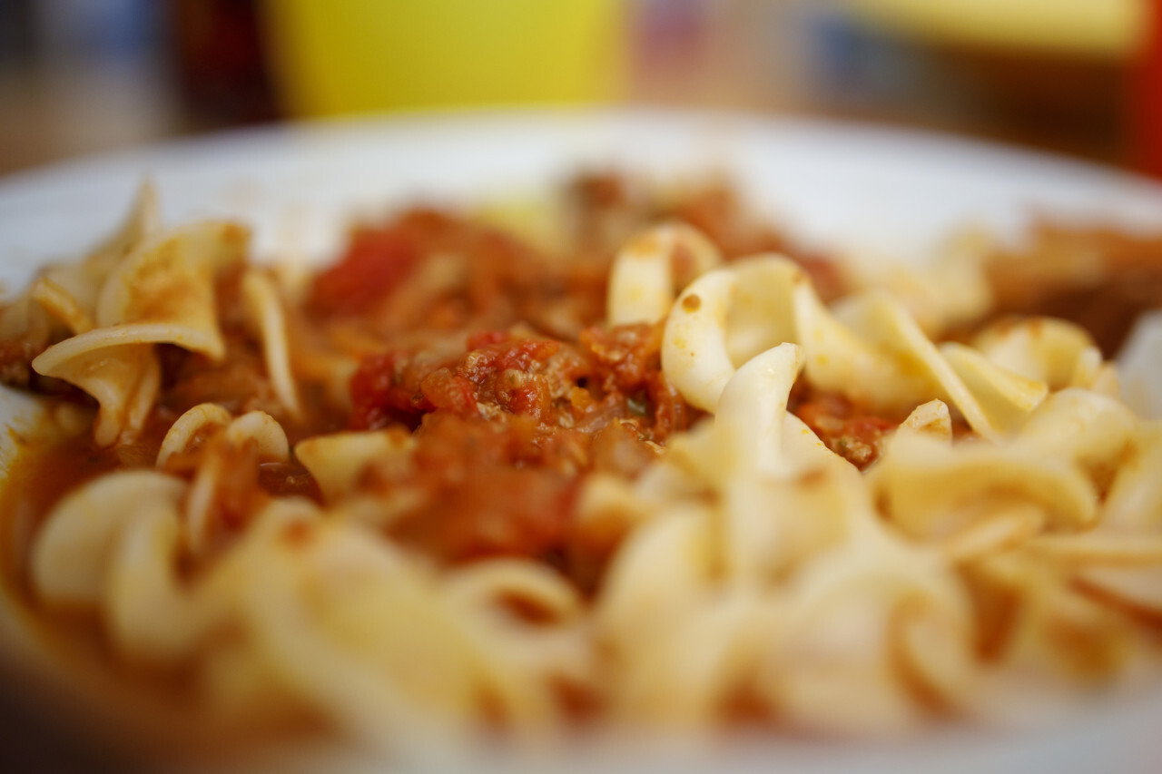 Pasta with meat, tomato sauce and vegetables