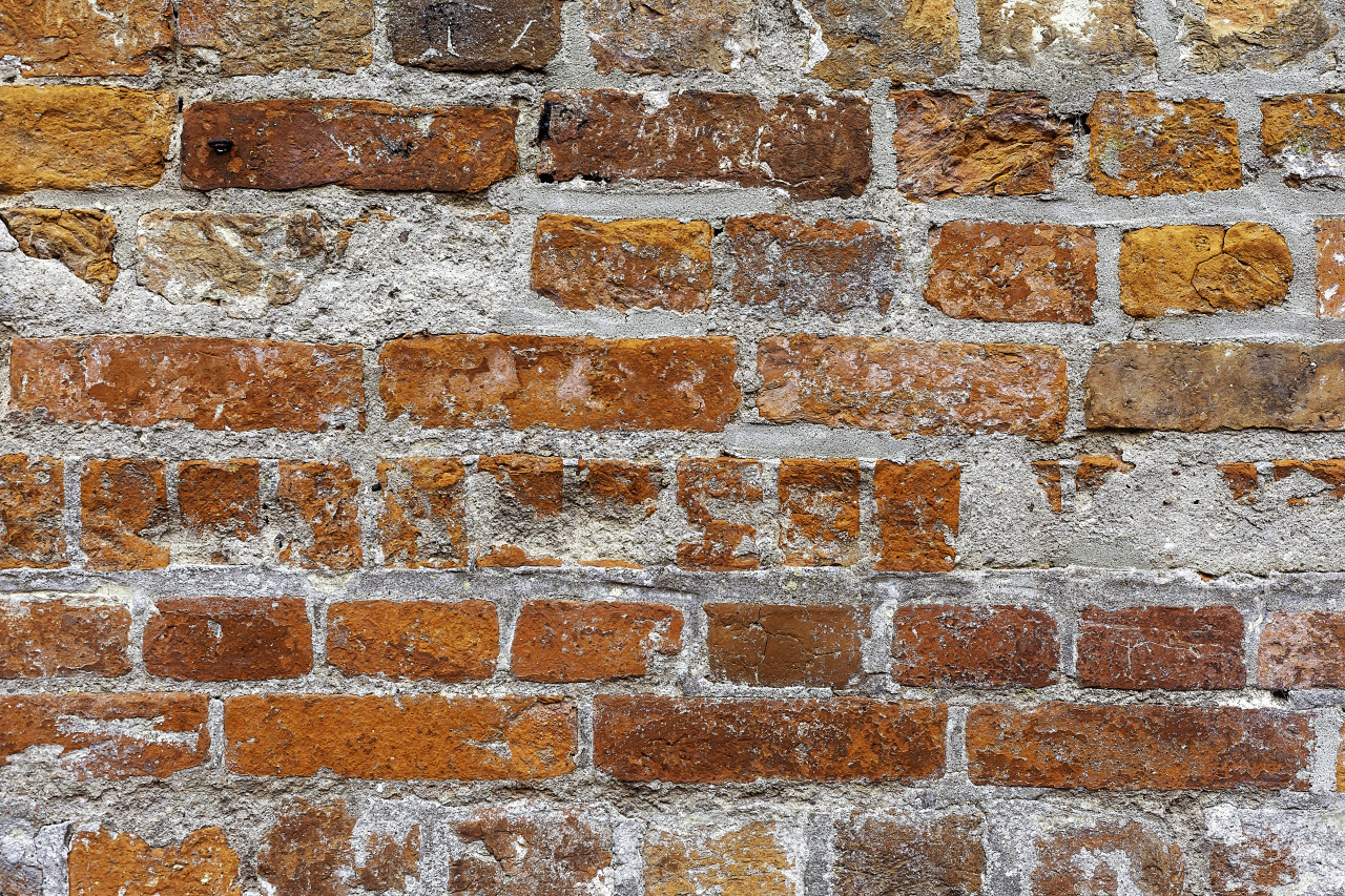 red grunge brick wall background