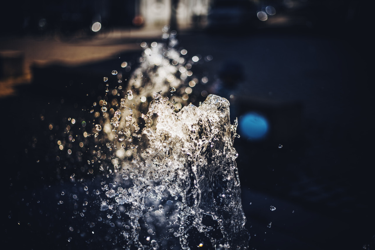 water splashes out of a fountain