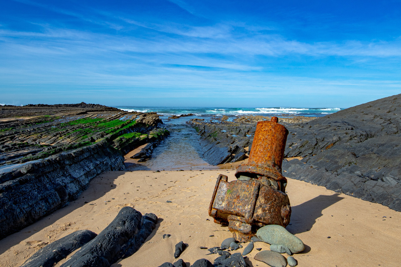 Praia de Monte Clerigo by Aljezur in Portugal pollution