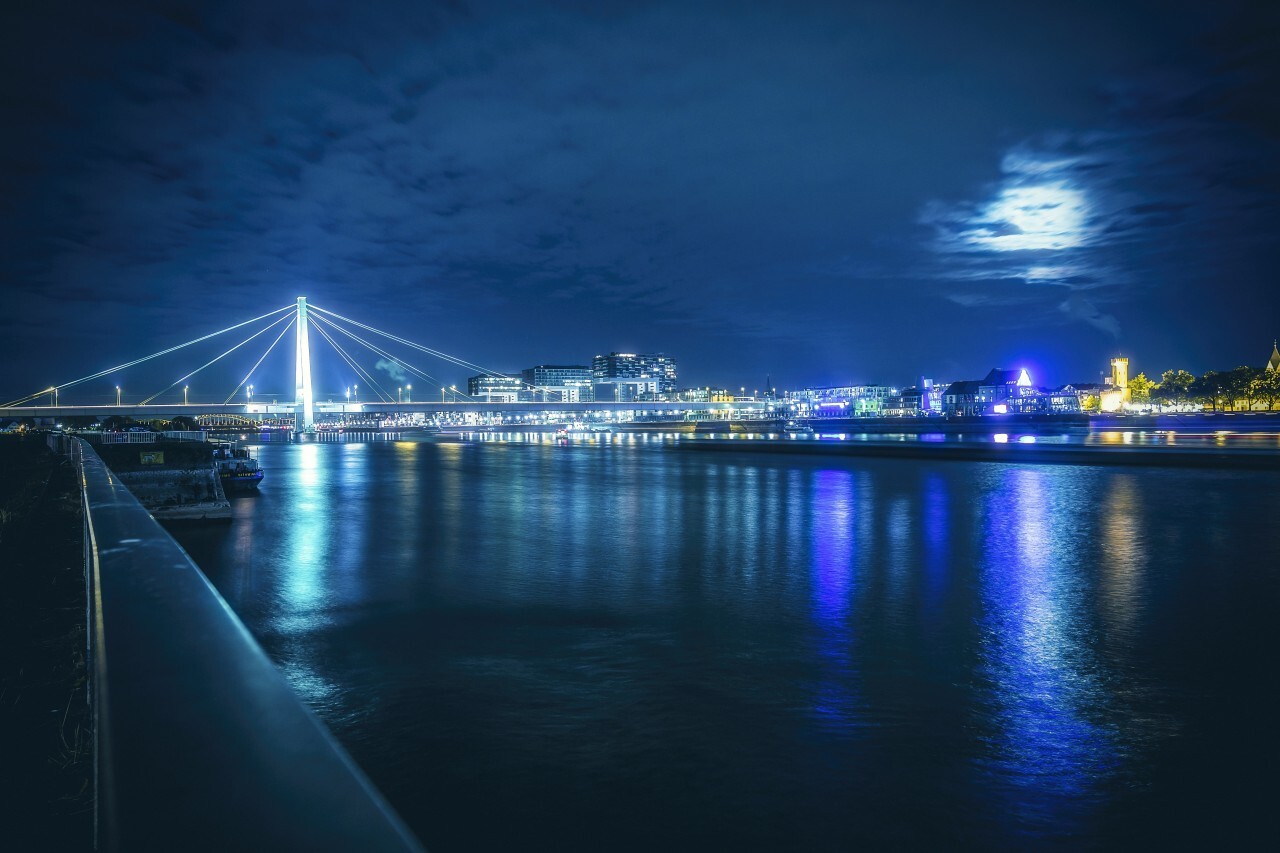 cologne bridge at night - Severinsbrücke / Severinsbridge