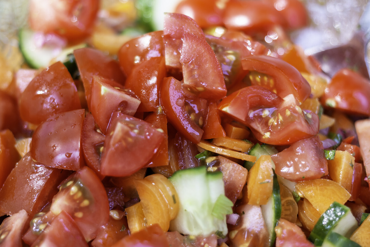 sliced tomato pieces in salad