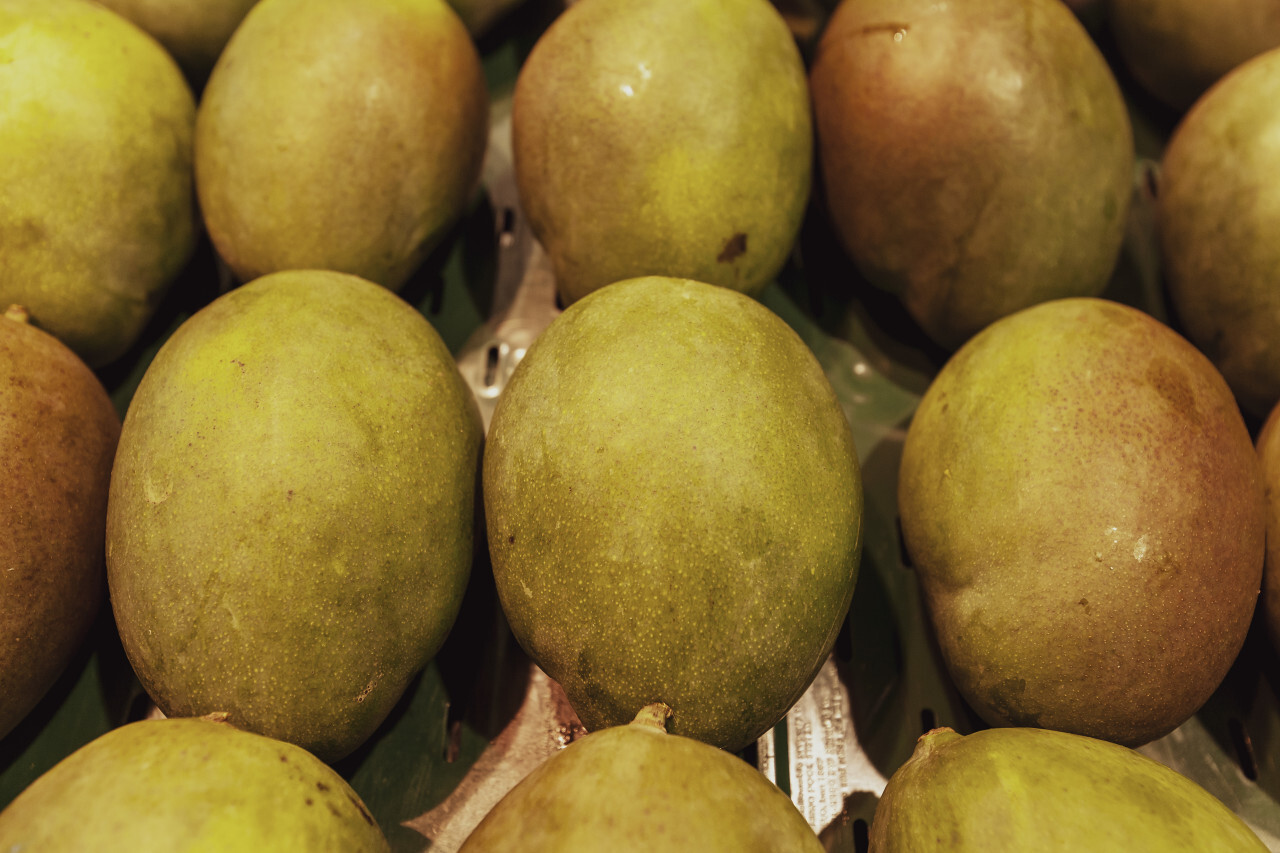mangoes at the market stall