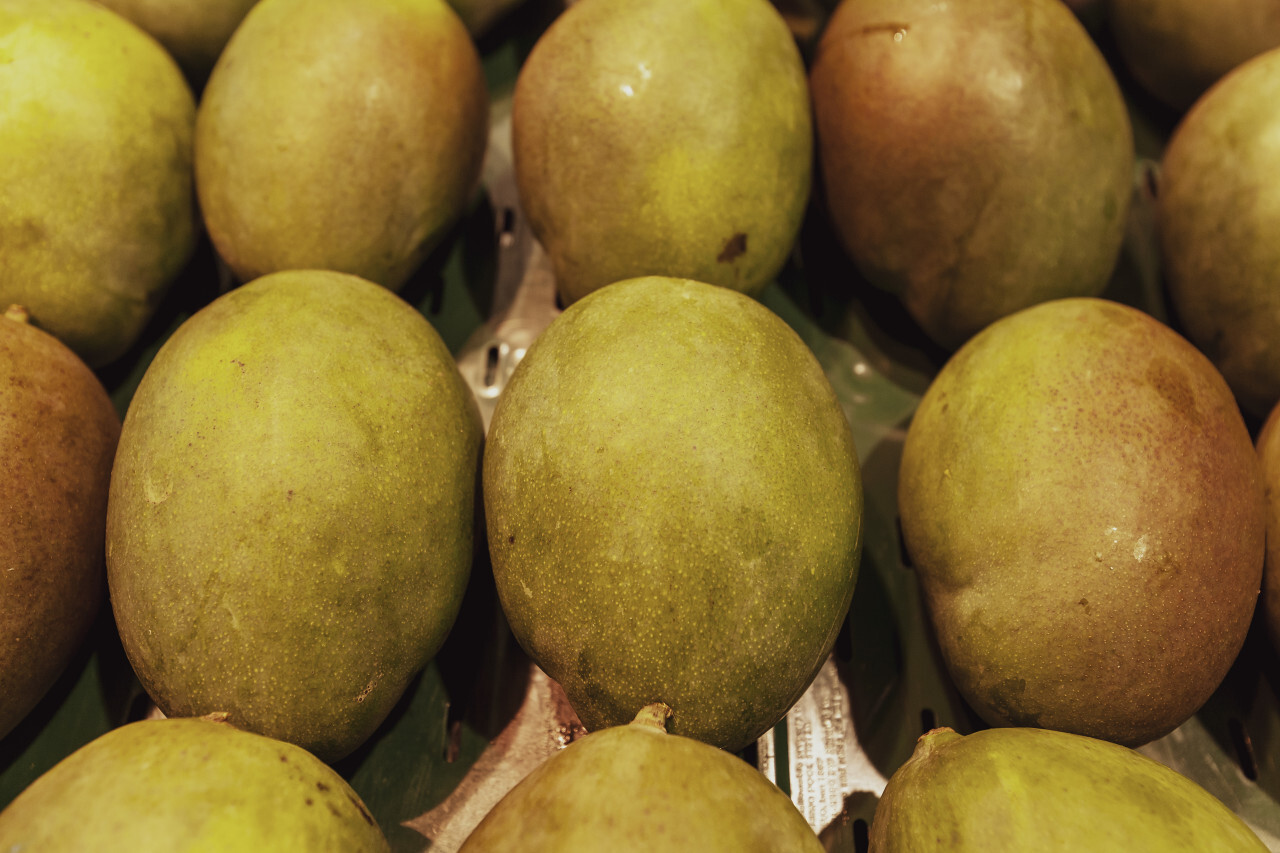 mangoes at the market stall