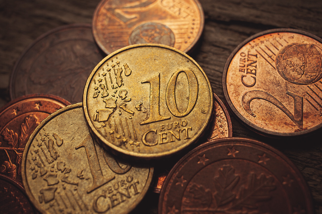 euro cent wood background