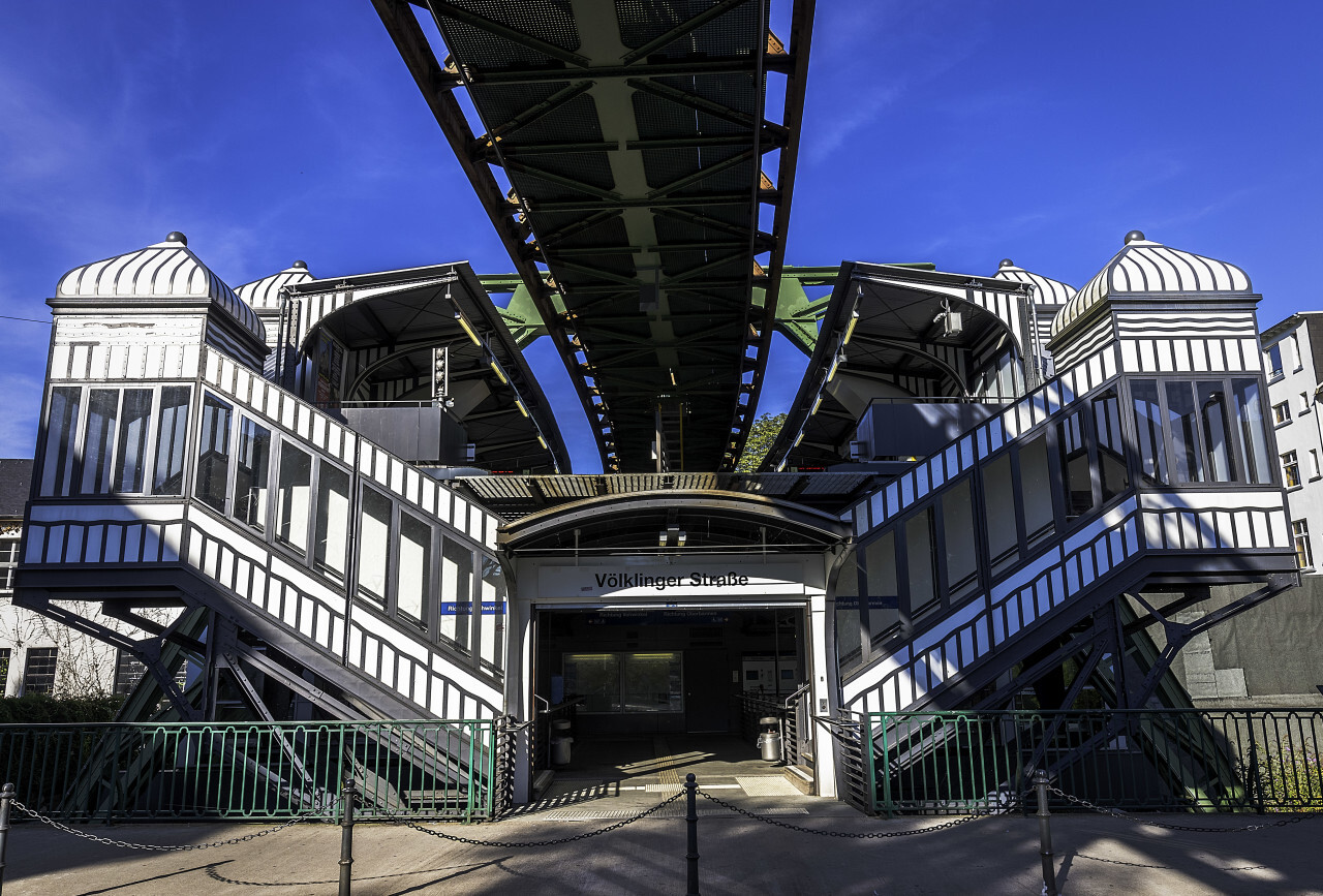 wuppertal monorailstation voelklingerstrasse