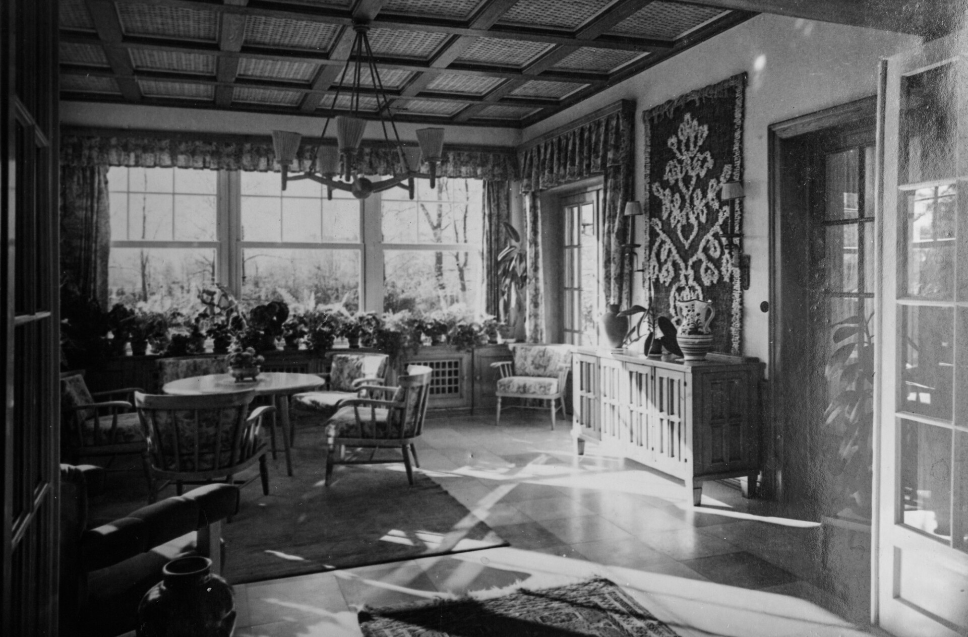 living room in germany 1950