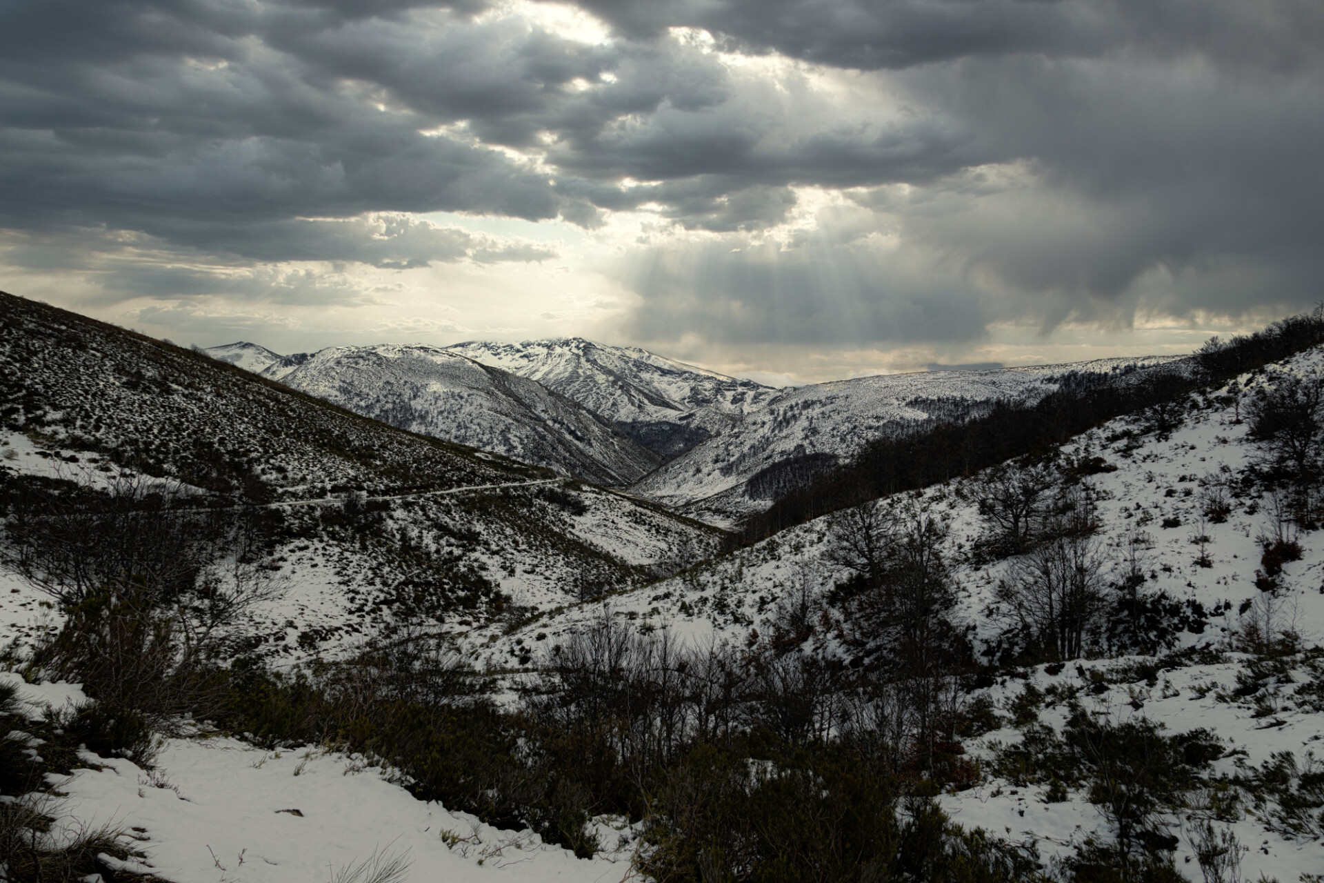 Posada de Valdeón Mountain Landscape