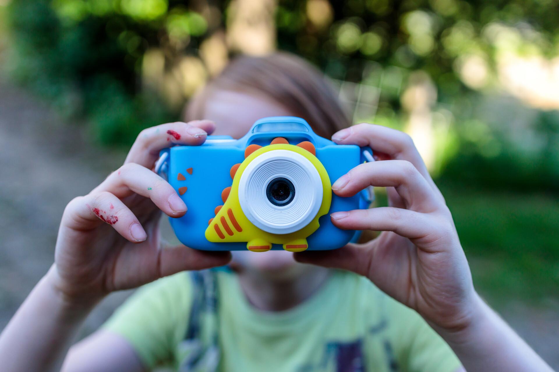 Child takes photos