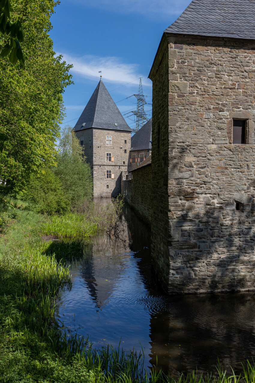 Haus Kemnade - Castle with moat in Germany