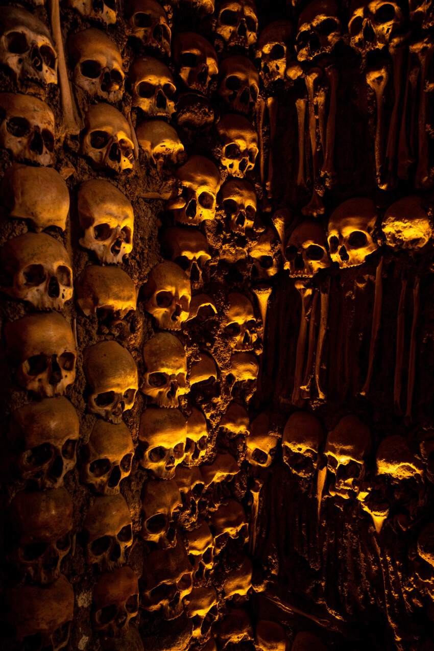 capella dos ossos - Wall made of human bones