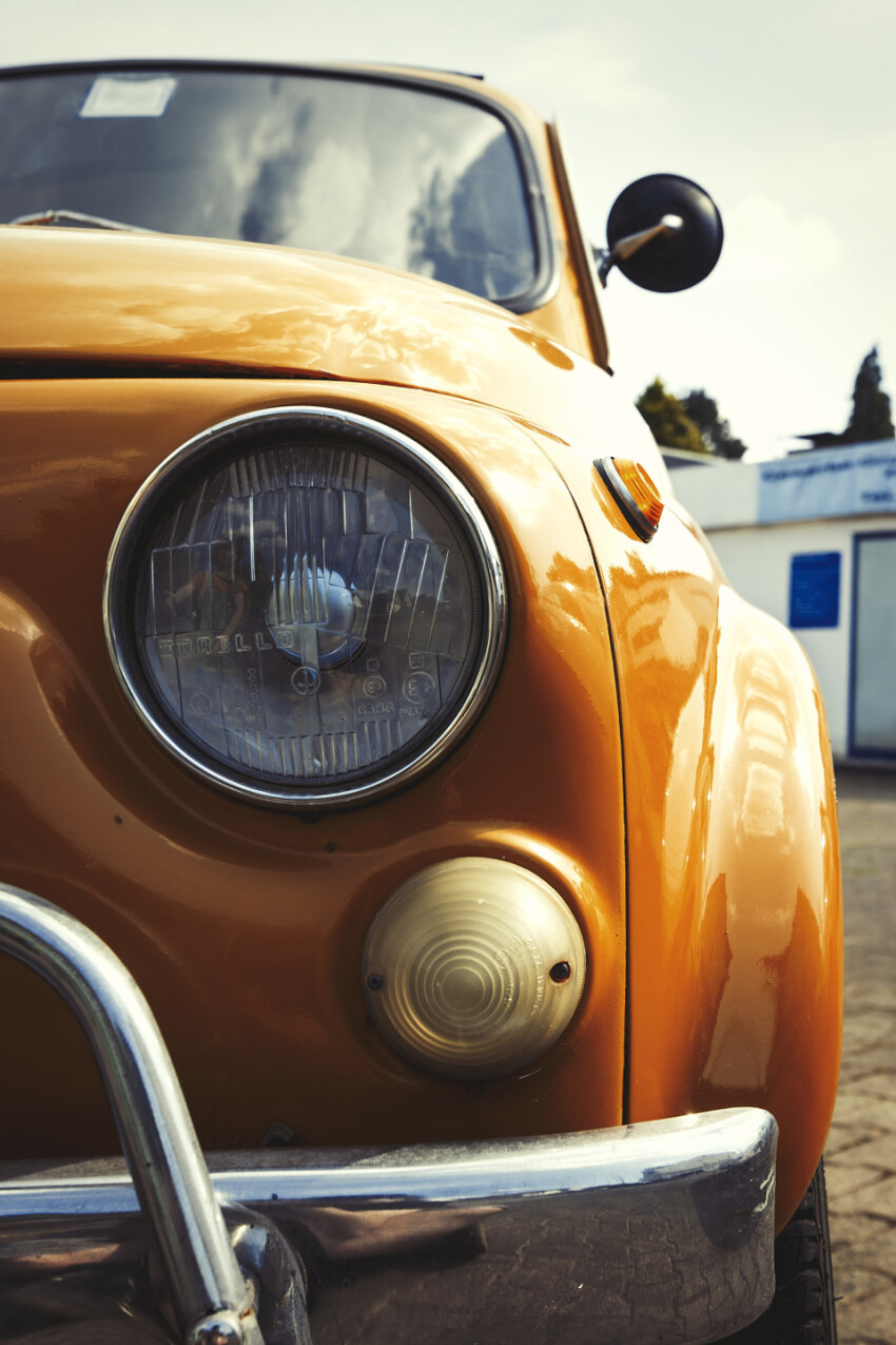 oldtimer fiat 500l frontlights