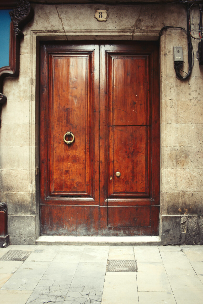wooden door in barcelona