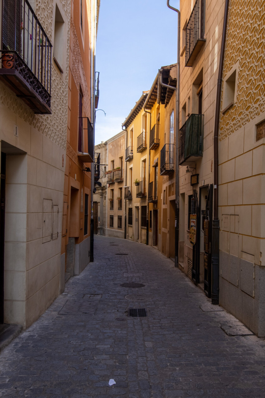 Segovia san millan oldcity alley