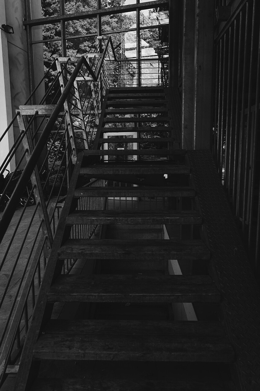 staircase black and white