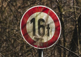 Stock Image: 16 tons sign