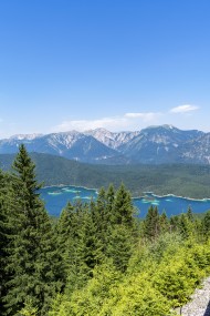 Stock Image: Alpine landscape with the Eibsee lake