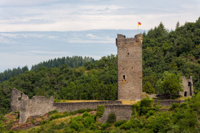 Stock Image: Castle in the volcanic Eifel of Germany