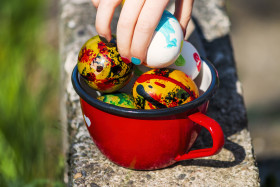 Stock Image: children are looking for easter eggs