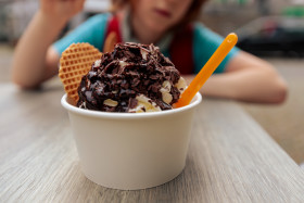 Stock Image: Chocolate ice cream sundae