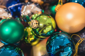 Stock Image: Colourful Christmas balls background