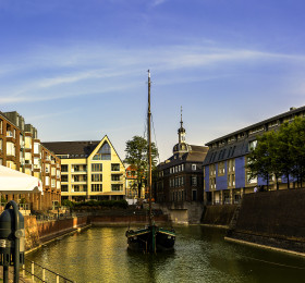 Stock Image: dusseldorf ship in old harbor