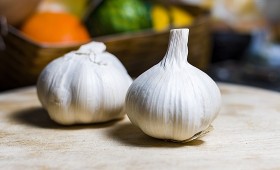 Stock Image: garlic kitchen
