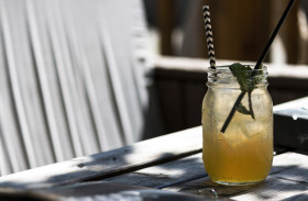 Stock Image: ginger ice tea cocktail