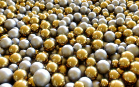 Stock Image: Golden beads background Gold & Silver Balls / Spheres