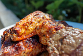 Stock Image: Grilled chicken wings