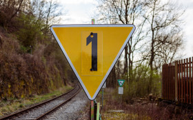 Stock Image: Level 1 signal slow speed disc for the railway