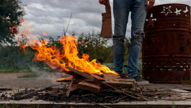 Stock Image: Make a campfire
