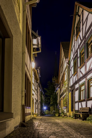 Stock Image: medieval alley at night - gelnhausen, frankfurt am main in germany
