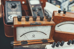 Stock Image: old vintage power measuring instrument or ammeters on a flea market