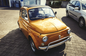 Stock Image: oldtimer fiat 500l front view