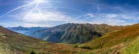 Stock Image: Panoramic view from the mountain Kleiner Gilfert in the Zillertal of Austria