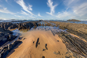 Stock Image: Rocky beach in Portugal seascape