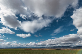 Stock Image: Rural landscape in Spain with awesome clouds and mountains