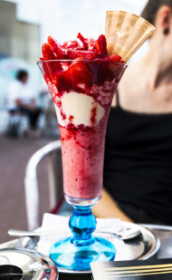 Stock Image: strawberry sundae ice cream cup
