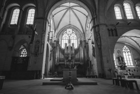 Stock Image: View of the church organ from the cathedral in Münster