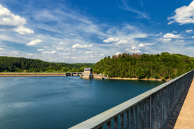 Stock Image: wuppertalsperre bridge over lake