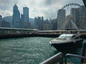 Stock Image: yacht in front of hong kong